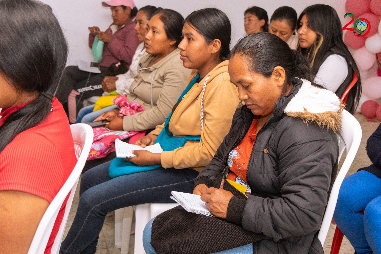 Acompañamiento y Capacitación para las manipuladoras de alimentos de los Semilleros Culturales