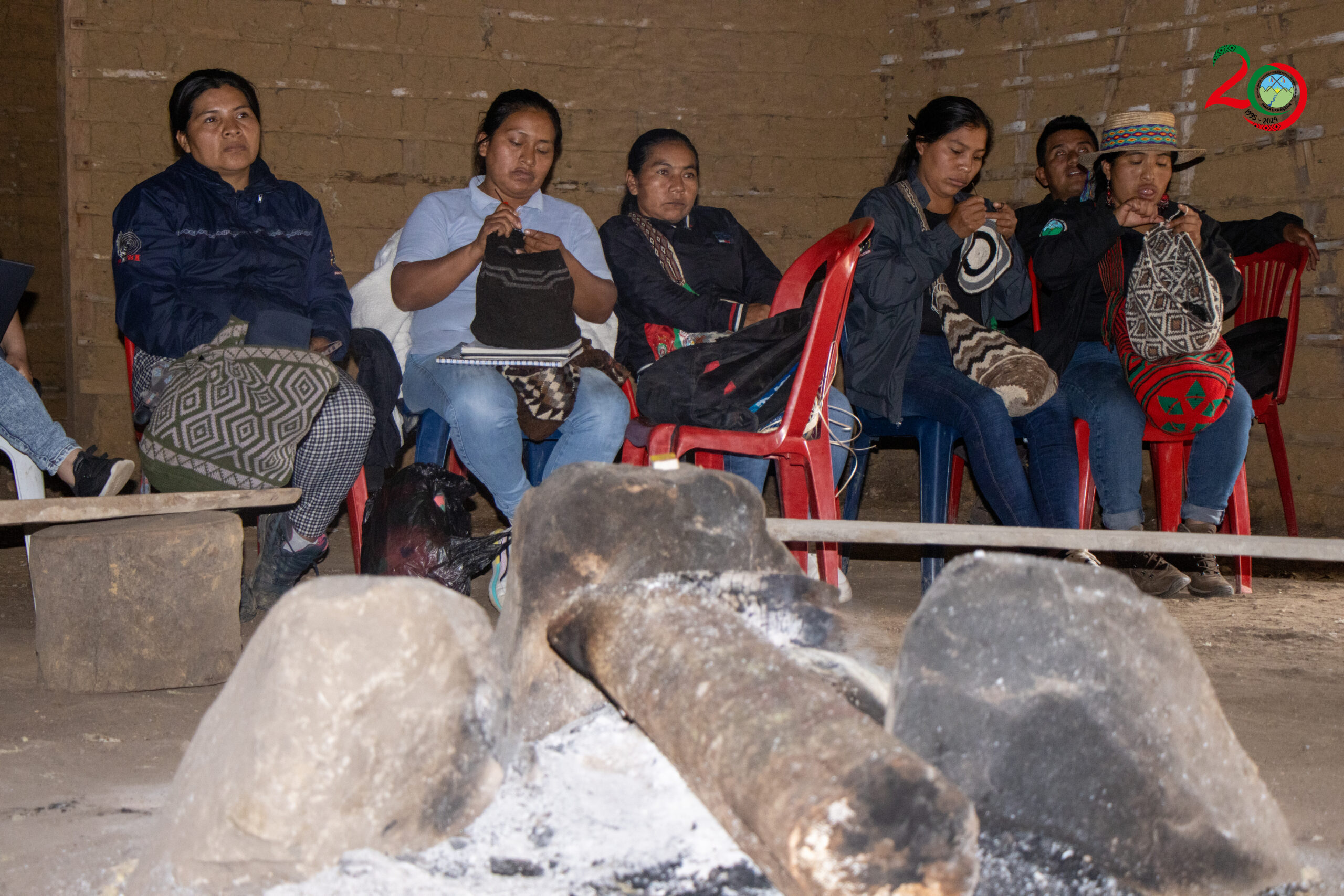 El día 12 de julio de 2024, el Puuz Ya’ja Dwe’sx We’wenxi (Consejo de Familia) de la Asociación de Autoridades Ancestrales Territoriales Nasa Çxhãçxha se reunió en la Nasa Yat del Territorio Ancestral de Pilamu (Avirama).